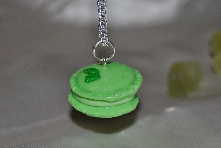 collier macaron menthe